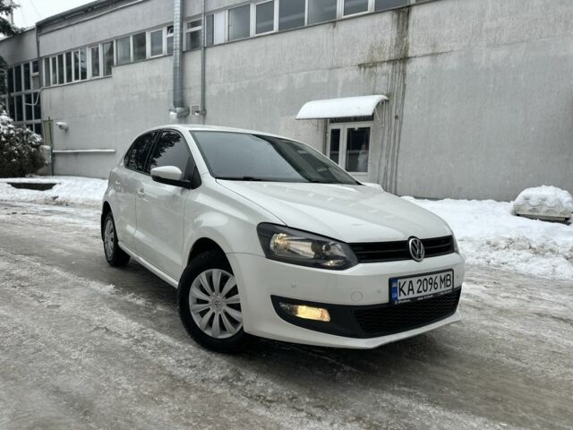 Білий Фольксваген Поло, об'ємом двигуна 1.4 л та пробігом 225 тис. км за 7399 $, фото 1 на Automoto.ua