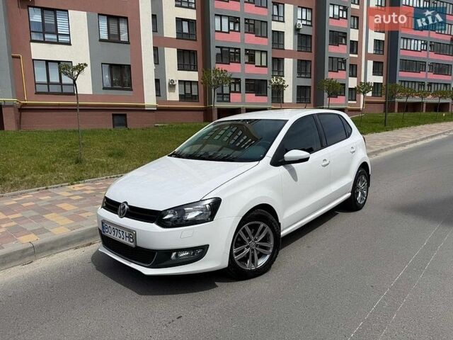 Белый Фольксваген Поло, объемом двигателя 1.4 л и пробегом 107 тыс. км за 8500 $, фото 1 на Automoto.ua