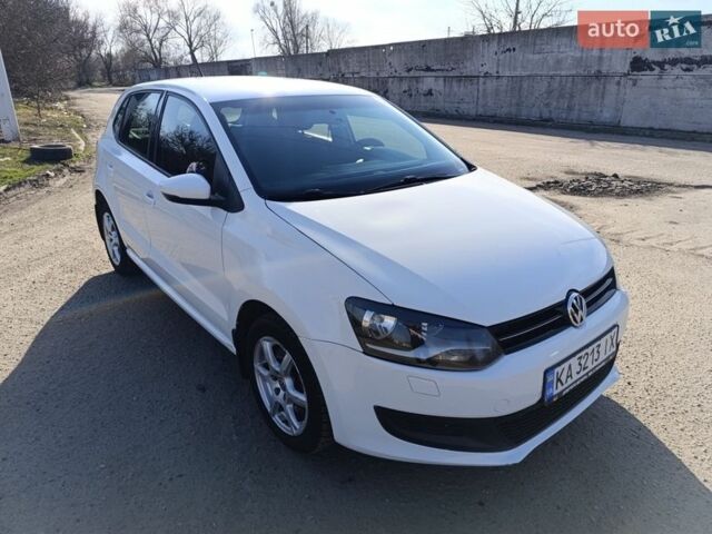 Белый Фольксваген Поло, объемом двигателя 1.2 л и пробегом 175 тыс. км за 7500 $, фото 1 на Automoto.ua