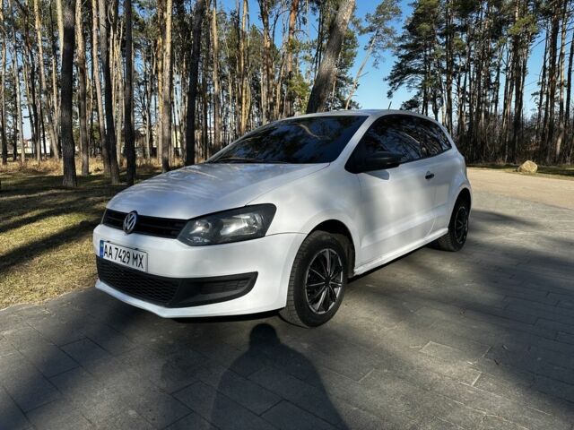 Білий Фольксваген Поло, об'ємом двигуна 1.2 л та пробігом 150 тис. км за 6500 $, фото 1 на Automoto.ua