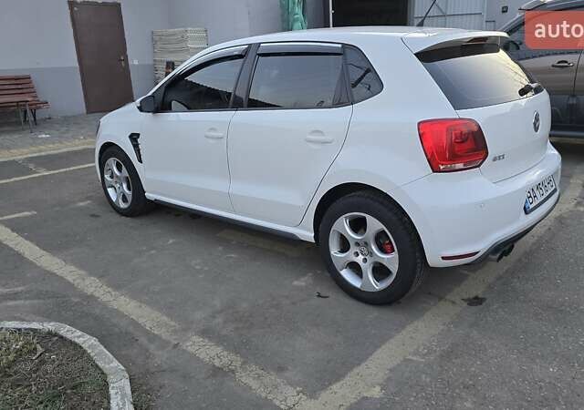 Белый Фольксваген Поло, объемом двигателя 1.4 л и пробегом 139 тыс. км за 8500 $, фото 1 на Automoto.ua