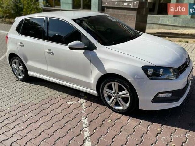 Білий Фольксваген Поло, об'ємом двигуна 1.6 л та пробігом 160 тис. км за 10500 $, фото 1 на Automoto.ua