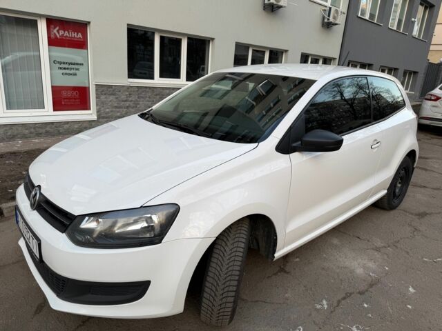 Белый Фольксваген Поло, объемом двигателя 1.2 л и пробегом 181 тыс. км за 6500 $, фото 1 на Automoto.ua