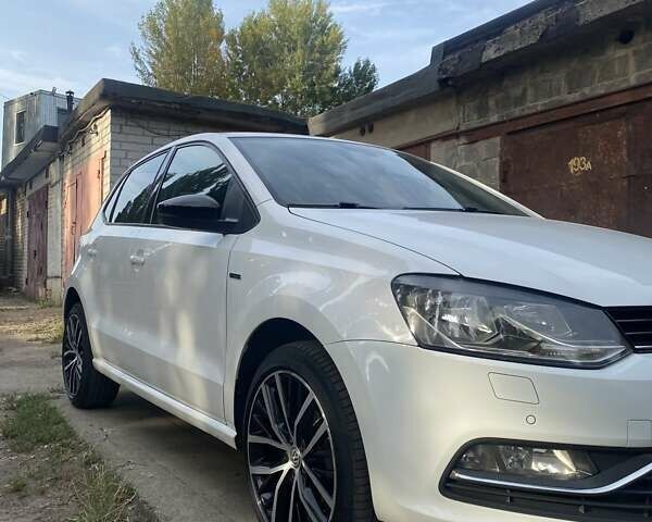 Білий Фольксваген Поло, об'ємом двигуна 1.2 л та пробігом 232 тис. км за 10200 $, фото 1 на Automoto.ua
