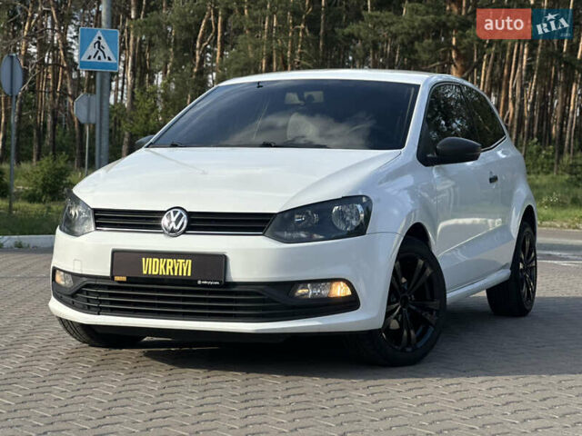 Белый Фольксваген Поло, объемом двигателя 1.2 л и пробегом 190 тыс. км за 5950 $, фото 1 на Automoto.ua