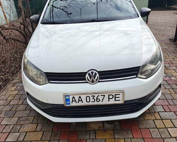 Белый Фольксваген Поло, объемом двигателя 1.2 л и пробегом 170 тыс. км за 7300 $, фото 1 на Automoto.ua