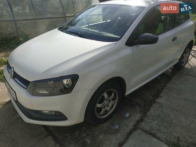 Белый Фольксваген Поло, объемом двигателя 1.2 л и пробегом 233 тыс. км за 6300 $, фото 1 на Automoto.ua