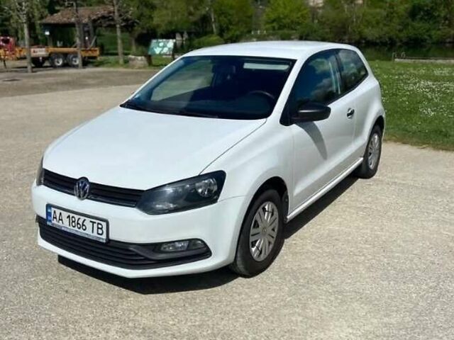 Белый Фольксваген Поло, объемом двигателя 1.2 л и пробегом 80 тыс. км за 8204 $, фото 1 на Automoto.ua
