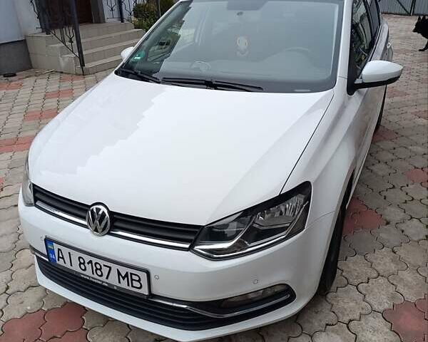 Білий Фольксваген Поло, об'ємом двигуна 1.42 л та пробігом 215 тис. км за 10000 $, фото 1 на Automoto.ua