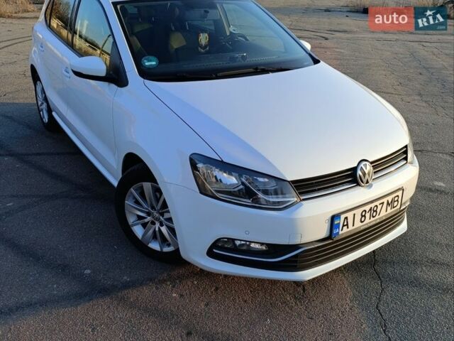 Белый Фольксваген Поло, объемом двигателя 1.42 л и пробегом 220 тыс. км за 10000 $, фото 1 на Automoto.ua