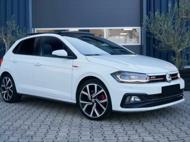 Білий Фольксваген Поло, об'ємом двигуна 2 л та пробігом 30 тис. км за 7000 $, фото 1 на Automoto.ua