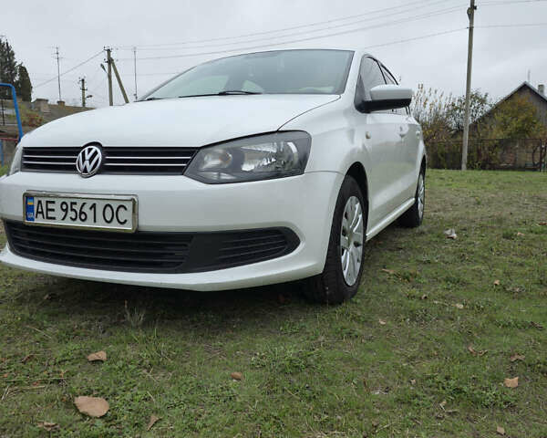 Белый Фольксваген Поло, объемом двигателя 1.6 л и пробегом 133 тыс. км за 8500 $, фото 1 на Automoto.ua