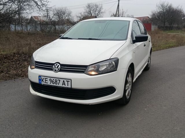 Белый Фольксваген Поло, объемом двигателя 1.6 л и пробегом 300 тыс. км за 3500 $, фото 1 на Automoto.ua