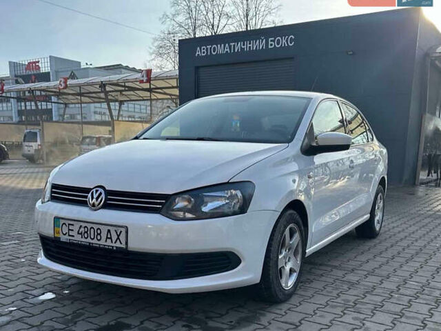 Белый Фольксваген Поло, объемом двигателя 1.6 л и пробегом 240 тыс. км за 5999 $, фото 1 на Automoto.ua