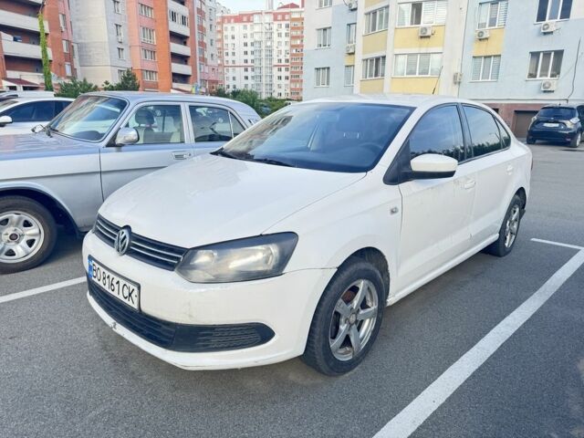 Белый Фольксваген Поло, объемом двигателя 1.6 л и пробегом 285 тыс. км за 4600 $, фото 1 на Automoto.ua