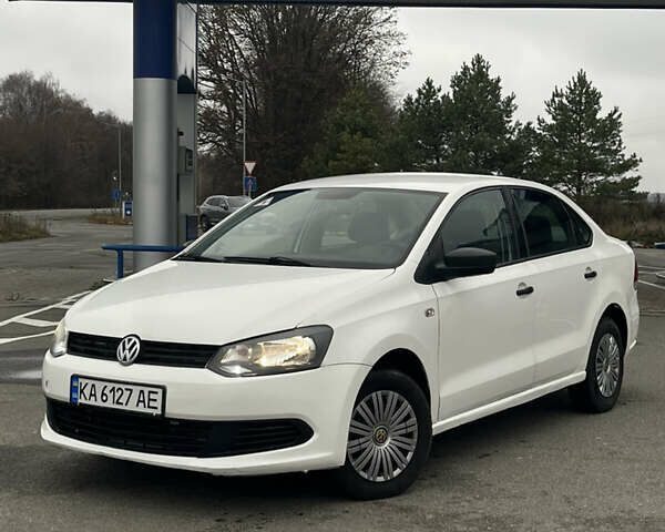 Белый Фольксваген Поло, объемом двигателя 1.6 л и пробегом 254 тыс. км за 4800 $, фото 1 на Automoto.ua