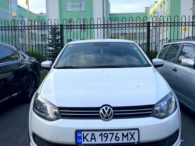 Белый Фольксваген Поло, объемом двигателя 1.6 л и пробегом 14600 тыс. км за 8300 $, фото 1 на Automoto.ua