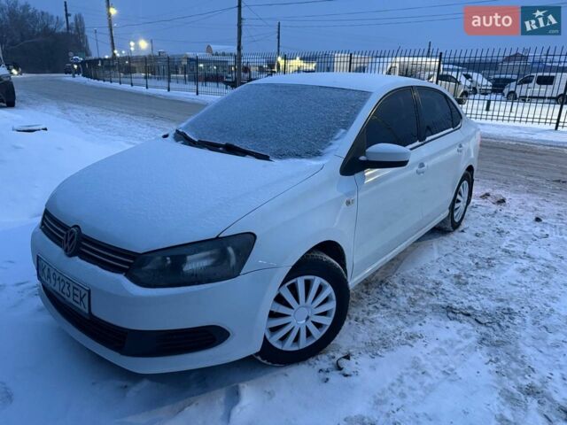 Белый Фольксваген Поло, объемом двигателя 1.6 л и пробегом 250 тыс. км за 4499 $, фото 1 на Automoto.ua