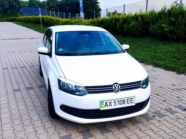 Белый Фольксваген Поло, объемом двигателя 1.6 л и пробегом 132 тыс. км за 6500 $, фото 1 на Automoto.ua