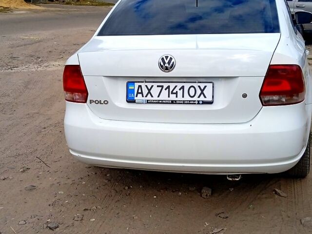 Белый Фольксваген Поло, объемом двигателя 1.6 л и пробегом 230 тыс. км за 6800 $, фото 1 на Automoto.ua