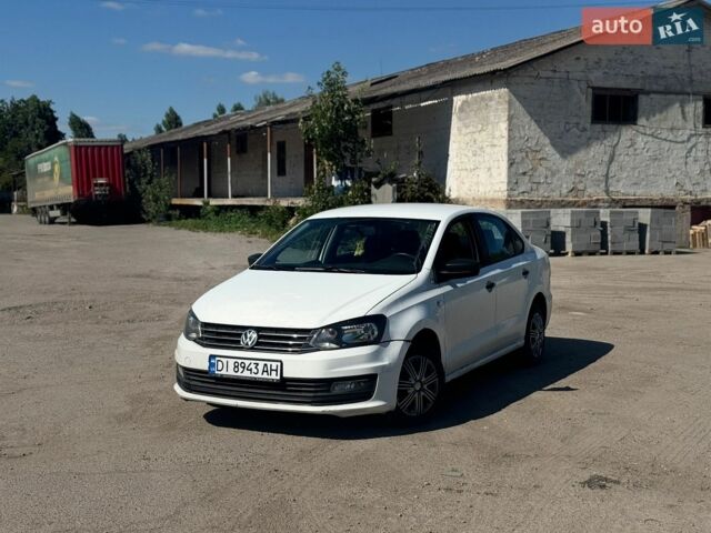 Білий Фольксваген Поло, об'ємом двигуна 1.6 л та пробігом 262 тис. км за 3400 $, фото 1 на Automoto.ua