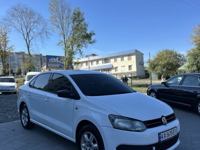 Белый Фольксваген Поло, объемом двигателя 0 л и пробегом 260 тыс. км за 5472 $, фото 1 на Automoto.ua