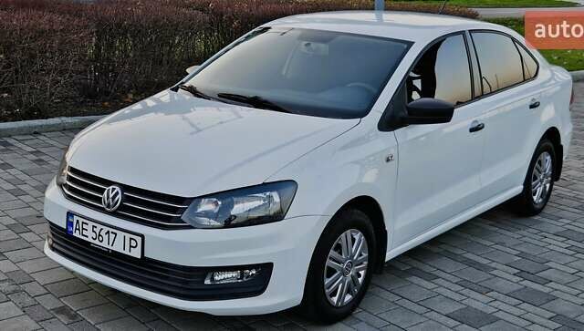 Белый Фольксваген Поло, объемом двигателя 1.6 л и пробегом 97 тыс. км за 8800 $, фото 1 на Automoto.ua