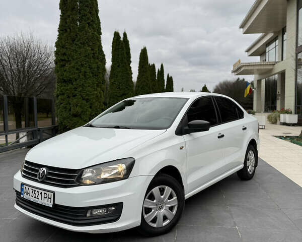 Білий Фольксваген Поло, об'ємом двигуна 1.6 л та пробігом 210 тис. км за 8500 $, фото 1 на Automoto.ua