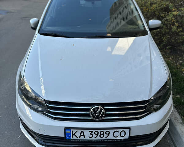 Белый Фольксваген Поло, объемом двигателя 1.4 л и пробегом 99 тыс. км за 9900 $, фото 1 на Automoto.ua
