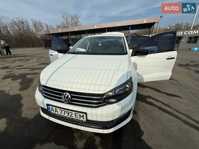 Белый Фольксваген Поло, объемом двигателя 1.6 л и пробегом 196 тыс. км за 9900 $, фото 1 на Automoto.ua