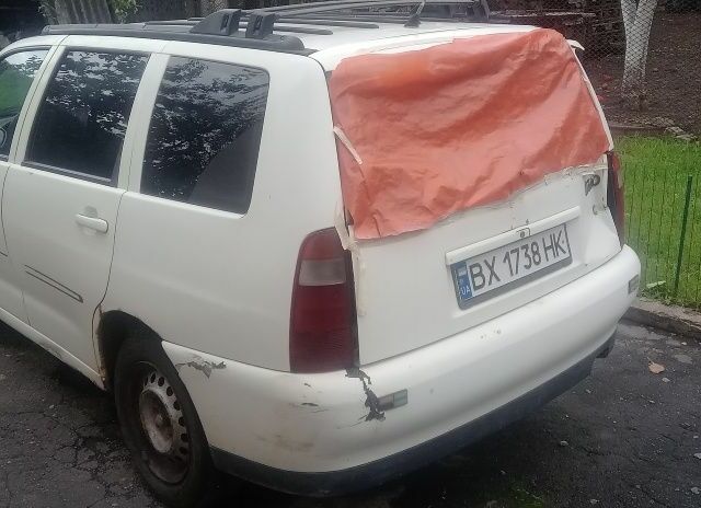 Білий Фольксваген Поло, об'ємом двигуна 1.4 л та пробігом 458 тис. км за 600 $, фото 1 на Automoto.ua