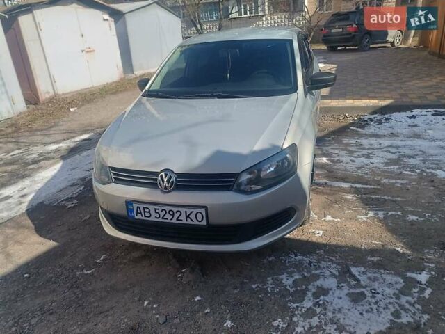 Бежевый Фольксваген Поло, объемом двигателя 1.6 л и пробегом 185 тыс. км за 6500 $, фото 1 на Automoto.ua