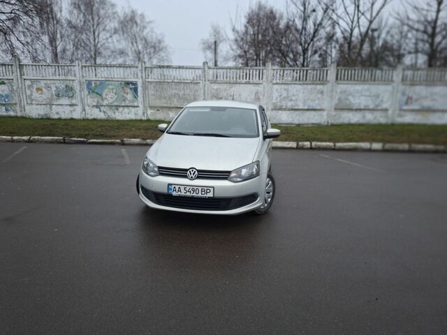 Бежевый Фольксваген Поло, объемом двигателя 1.6 л и пробегом 224 тыс. км за 7300 $, фото 1 на Automoto.ua