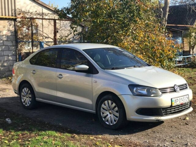 Бежевый Фольксваген Поло, объемом двигателя 1.6 л и пробегом 265 тыс. км за 5100 $, фото 1 на Automoto.ua