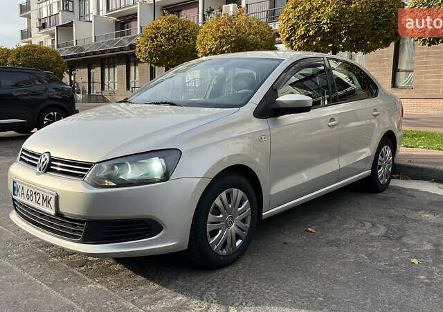 Бежевый Фольксваген Поло, объемом двигателя 1.6 л и пробегом 220 тыс. км за 6999 $, фото 1 на Automoto.ua