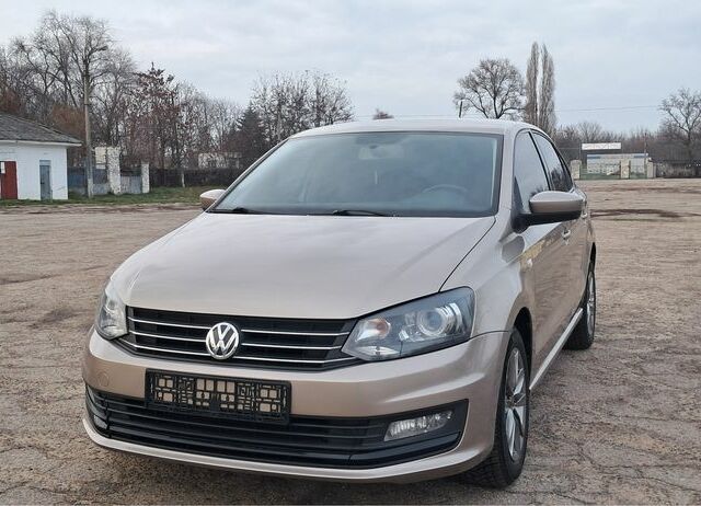 Бежевий Фольксваген Поло, об'ємом двигуна 1.6 л та пробігом 63 тис. км за 10800 $, фото 1 на Automoto.ua
