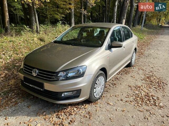 Бежевый Фольксваген Поло, объемом двигателя 1.4 л и пробегом 115 тыс. км за 10500 $, фото 1 на Automoto.ua