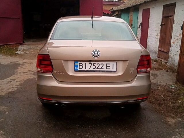 Бежевый Фольксваген Поло, объемом двигателя 1.4 л и пробегом 53 тыс. км за 10200 $, фото 1 на Automoto.ua