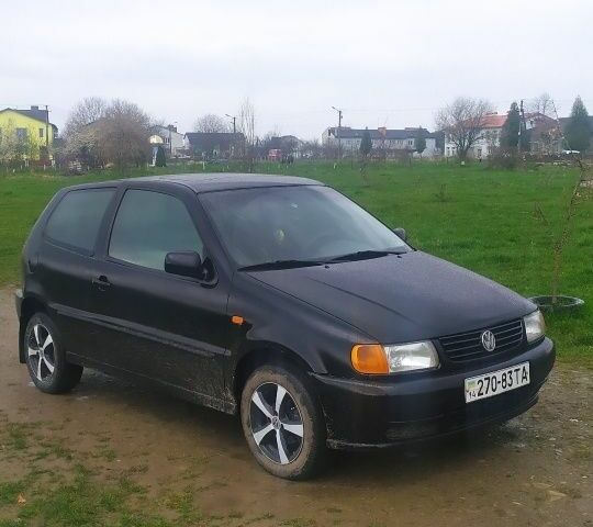 Черный Фольксваген Поло, объемом двигателя 0 л и пробегом 278 тыс. км за 1550 $, фото 1 на Automoto.ua