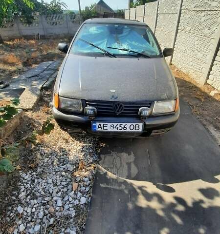 Чорний Фольксваген Поло, об'ємом двигуна 1.4 л та пробігом 312 тис. км за 2000 $, фото 1 на Automoto.ua
