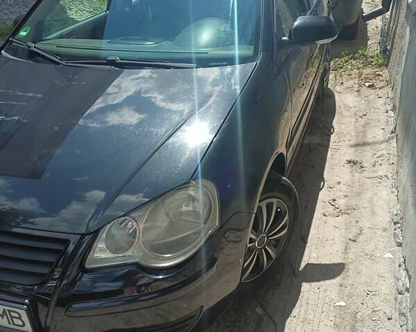 Черный Фольксваген Поло, объемом двигателя 1.2 л и пробегом 226 тыс. км за 4150 $, фото 1 на Automoto.ua