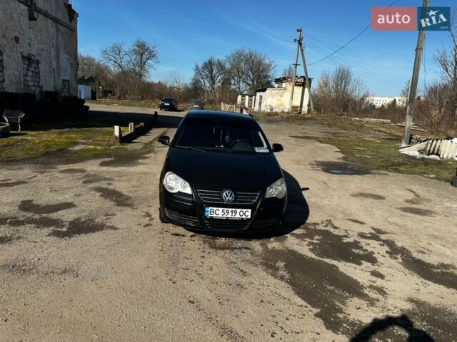 Черный Фольксваген Поло, объемом двигателя 1.39 л и пробегом 230 тыс. км за 3900 $, фото 1 на Automoto.ua