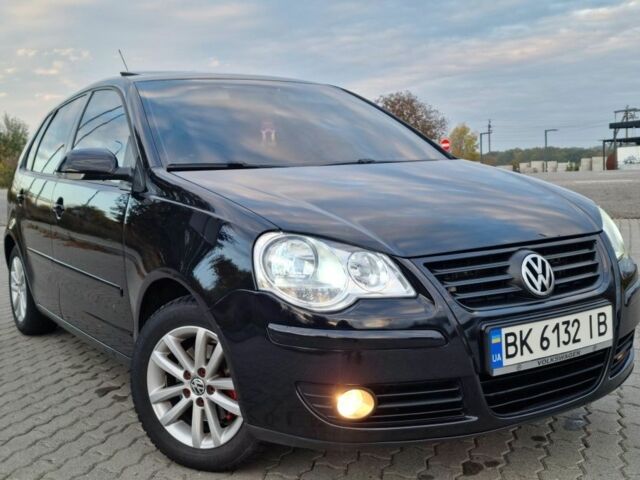 Черный Фольксваген Поло, объемом двигателя 1.6 л и пробегом 182 тыс. км за 5699 $, фото 1 на Automoto.ua