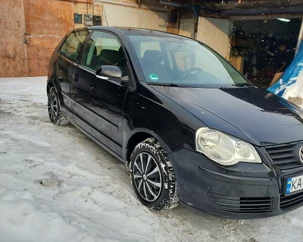 Черный Фольксваген Поло, объемом двигателя 1.39 л и пробегом 248 тыс. км за 3150 $, фото 1 на Automoto.ua