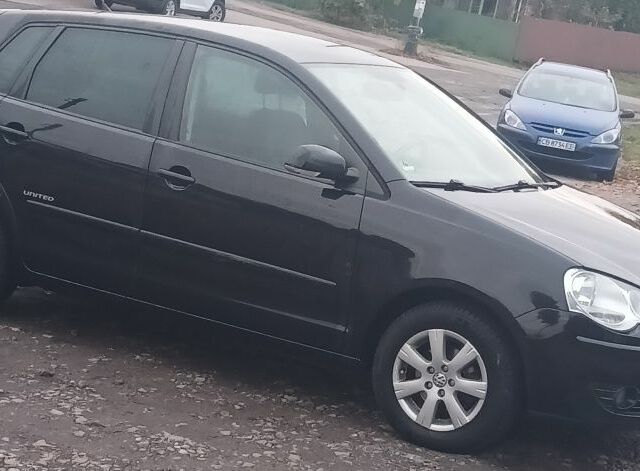 Черный Фольксваген Поло, объемом двигателя 1.2 л и пробегом 225 тыс. км за 4000 $, фото 1 на Automoto.ua