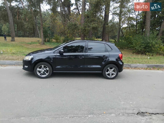 Черный Фольксваген Поло, объемом двигателя 1.6 л и пробегом 160 тыс. км за 8000 $, фото 1 на Automoto.ua