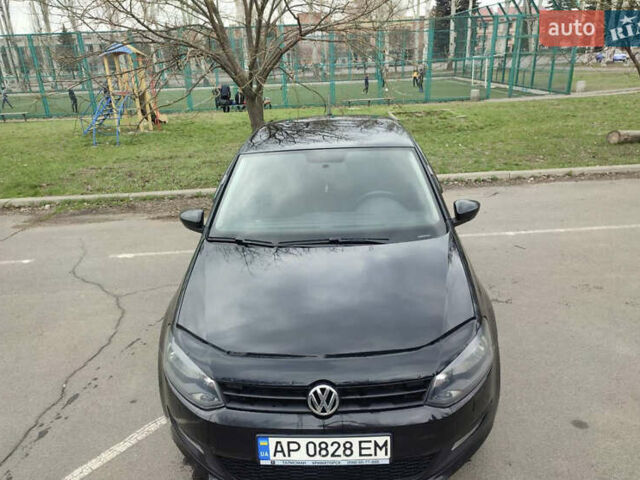 Черный Фольксваген Поло, объемом двигателя 1.2 л и пробегом 130 тыс. км за 7200 $, фото 1 на Automoto.ua