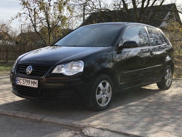 Черный Фольксваген Поло, объемом двигателя 1.4 л и пробегом 260 тыс. км за 3850 $, фото 1 на Automoto.ua