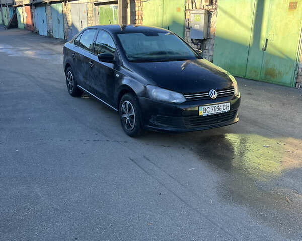 Черный Фольксваген Поло, объемом двигателя 1.6 л и пробегом 300 тыс. км за 4499 $, фото 1 на Automoto.ua