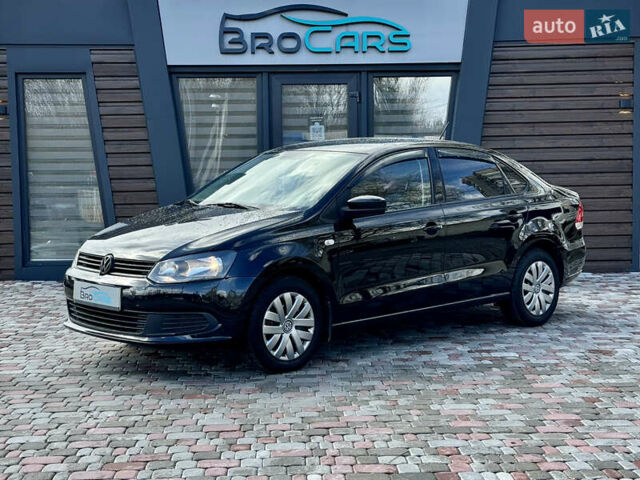 Черный Фольксваген Поло, объемом двигателя 1.6 л и пробегом 220 тыс. км за 7999 $, фото 1 на Automoto.ua